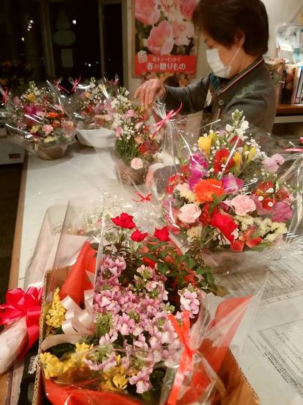 「フラワーランド緑生園」　（三重県名張市）の花屋店舗写真2
